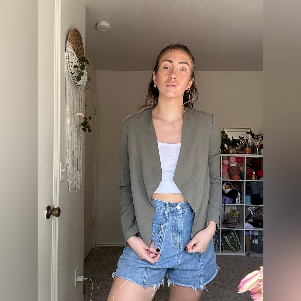 Cropped Blazer Divided by H&M size 6